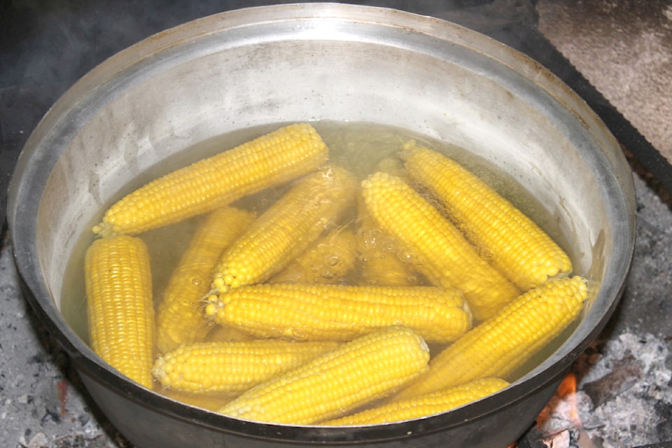 After cooking the corn, boil the potato in the same water for the salad.