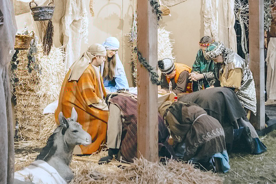 An estimated 2,000 visitors took in the live-action walk-through 91ԭ Christian Life Assembly  (CLA) 'First Christmas" Dec 6 to 8.
