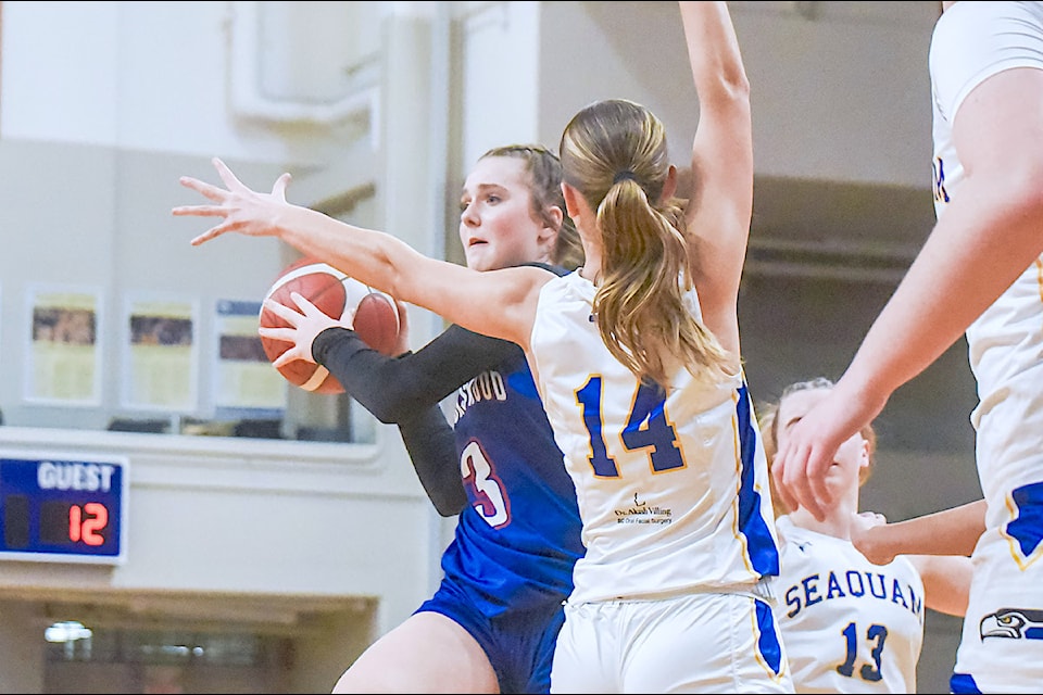 Seaquam Seahawks downed 91ԭ's Brookswood Bobcats 69-65 in the Super 16 Bracket finals of the Tsumura Basketball Invitational Girls Tournament on Saturday, Dec. 14 at 91ԭ Events Centre.