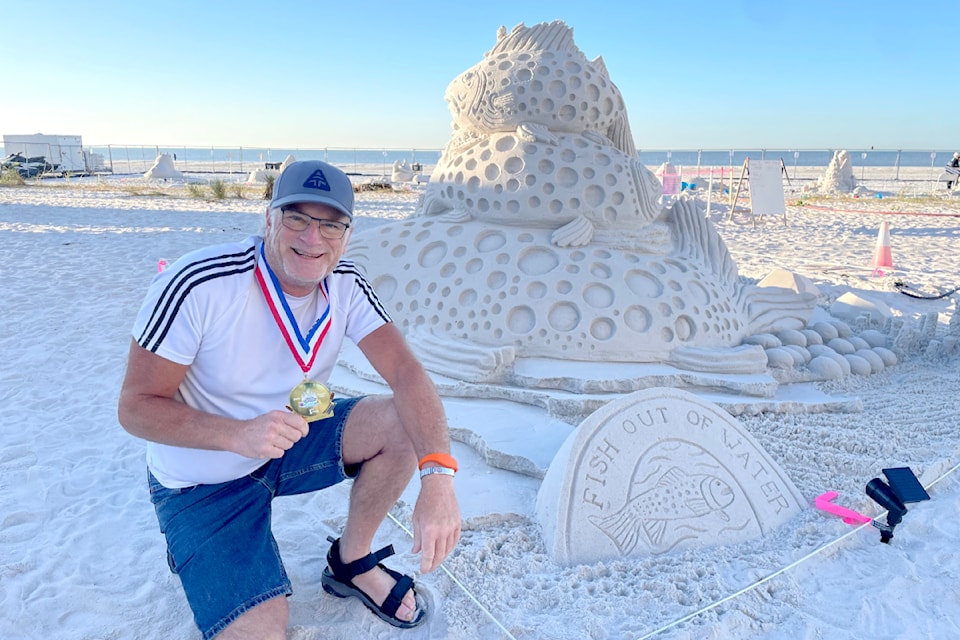 Multi-media 91ԭ sculptor Bruce Waugh took first place recently at the American Sand Sculpting Championships in Florida.