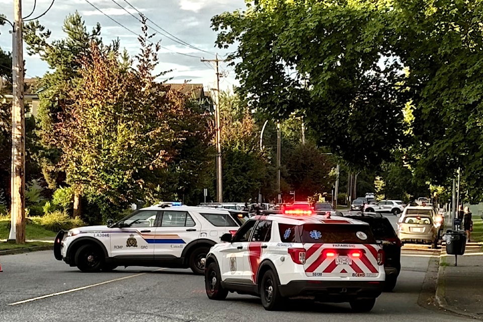 91ԭ RCMP evacuated an apartment building early Canada Day