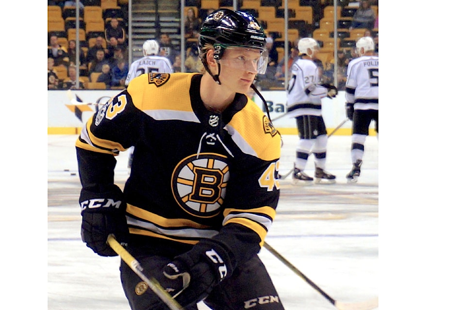 240702-lat-df-danton-heinen-signs-with-canucks