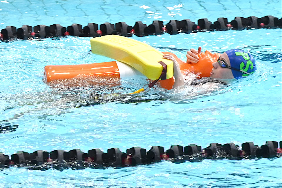 91ԭ swimmer Sam Burwell, 17, won 3 gold in relays, 2 bronze at the  2024 Canadian Pool Lifesaving Championships held June 8 & 9 at Saanich Commonwealth Pool.