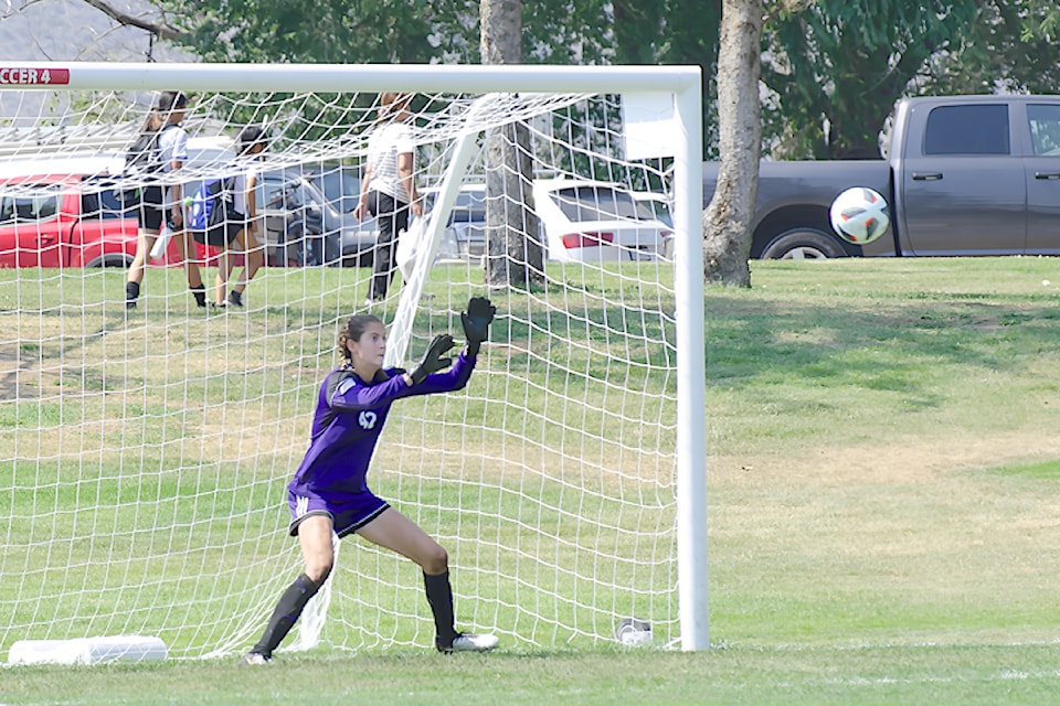 Goalkeeper Morgan Plato made the final and deciding save during penalty kicks to help the  91ԭ United Div 1 u-15 Girls clinch the provincial championships in Kamloops and represent BC on the national stage. 