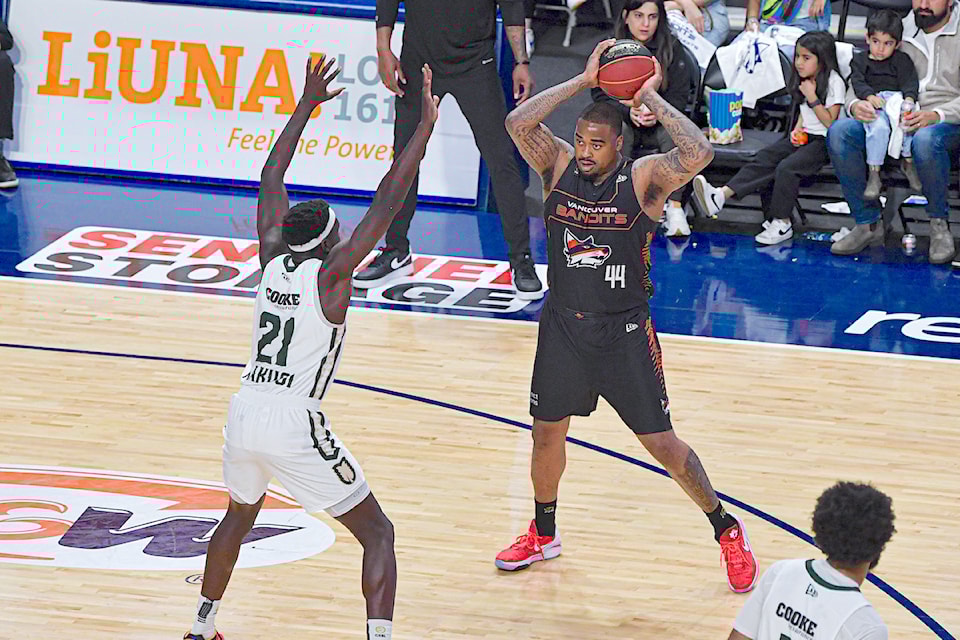 Nick Ward had 21
points and seven boards as the Vancouver Bandits won their 5th in a row, downing the Rattlers Saturday 98-85 on Saturday, June 15 at 91ԭ Events Centre.