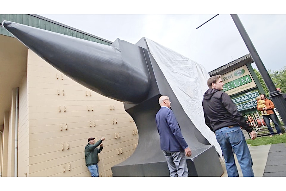 MP Tako van Popta and 91ԭ Township councillor Michael Pratt took part in the official unveiling and presentation of the freshly repainted acoustic anvil at the B.C. Farm Museum in Fort 91ԭ. 