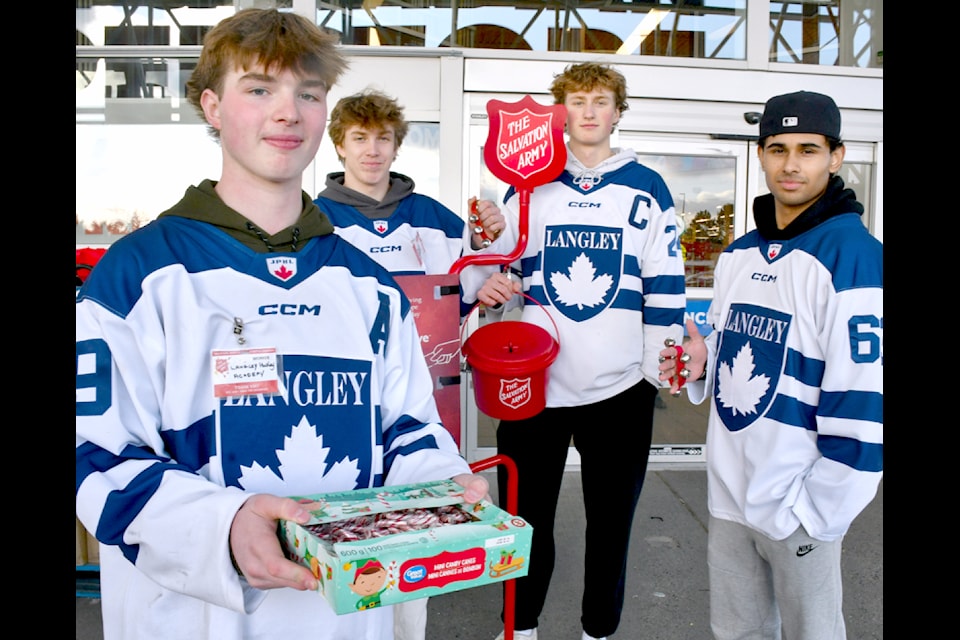 The 91ԭ Hockey Academy signed up to help with the Salvation Army Gateway of Hope kettle campaign for the first time. On Friday, Nov. 15, 18U players Landon Pue, Owen Baker, Taylor Curtis, and Jayden Kler volunteered at the Real Canadian Superstore and younger players will also be doing shifts as part of the fundraiser. Watch for kettles throughout the community during the 2024 holiday season.