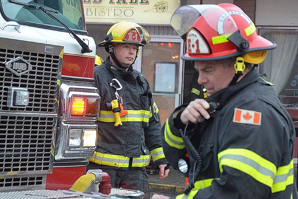 21324350_web1_200320-lat-first-responders-fire-fighters-city_1