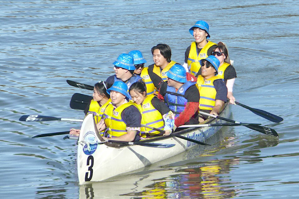 One of several teams who competed in the Voyageur canoe races staged by the Fort 91ԭ Canoe Club on Oct. 12 in Bedford Channel.