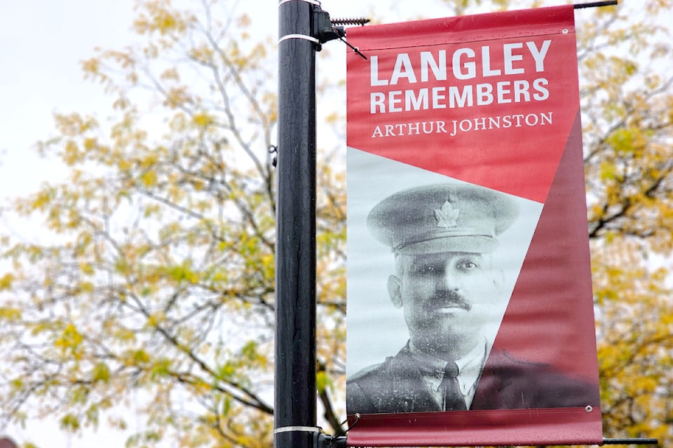 Remembrance Day banners have been hung annually in Fort 91ԭ since 2021.