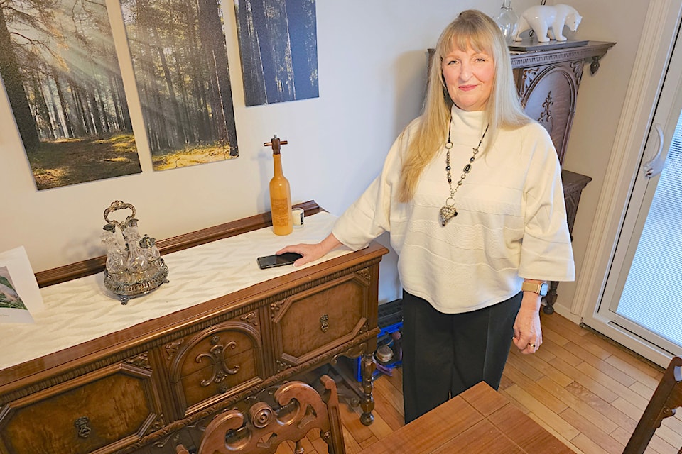 91ԭ resident Cheryl Blaney has a dining room suite that has been in her family for generations. Passing on possessions is a stress-free way of downsizing, or as she prefers to call it, "rightsizing," for seniors and their families. She launched her company, "NEXT Chapter" to share what she learned from helping her parents. 
