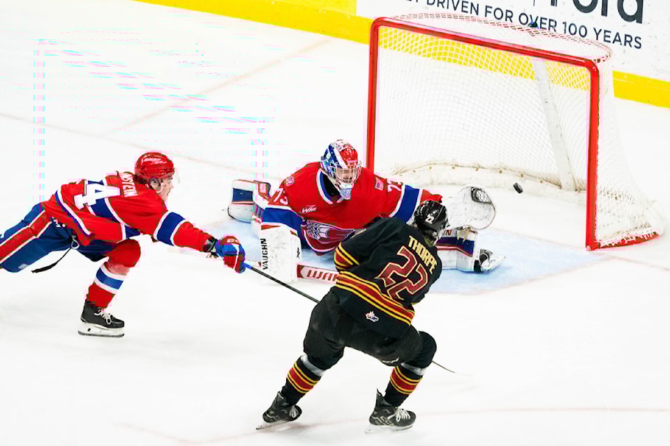 G-Men's netminder Burke Hood stopped 44 attempts on goal, but the Chiefs were able to drop in four – enough to win Wednesday night's game in Spokane. Meanwhile, Chiefs netminder Dawson Cowan stopped 27 of 30 shots on his goal, helping secure a 4-3 victory over the Giants.