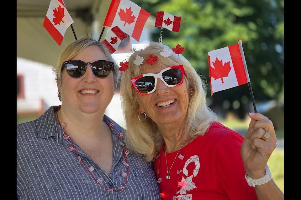 40 new Canadians were sworn in during a Canada Day ceremony at historic Fort 91ԭ. 