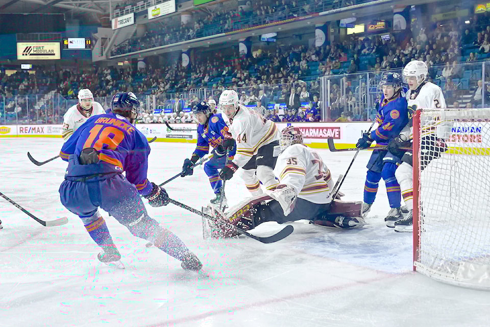 Two goals from Ty Halaburda and 33 saves from Burke Hood produced the Vancouver Giants 30th win of the season Saturday night, a 5-1 defeat of Kamloops Blazers