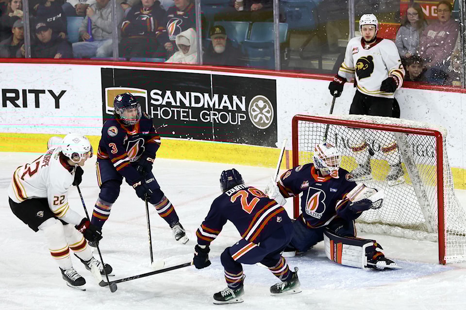 Vancouver Giants shut out the Kamloops Blazers 1-0 on Friday night at the Sandman Centre thanks to a formidable 30-save performance from goaltender Burke Hood.
