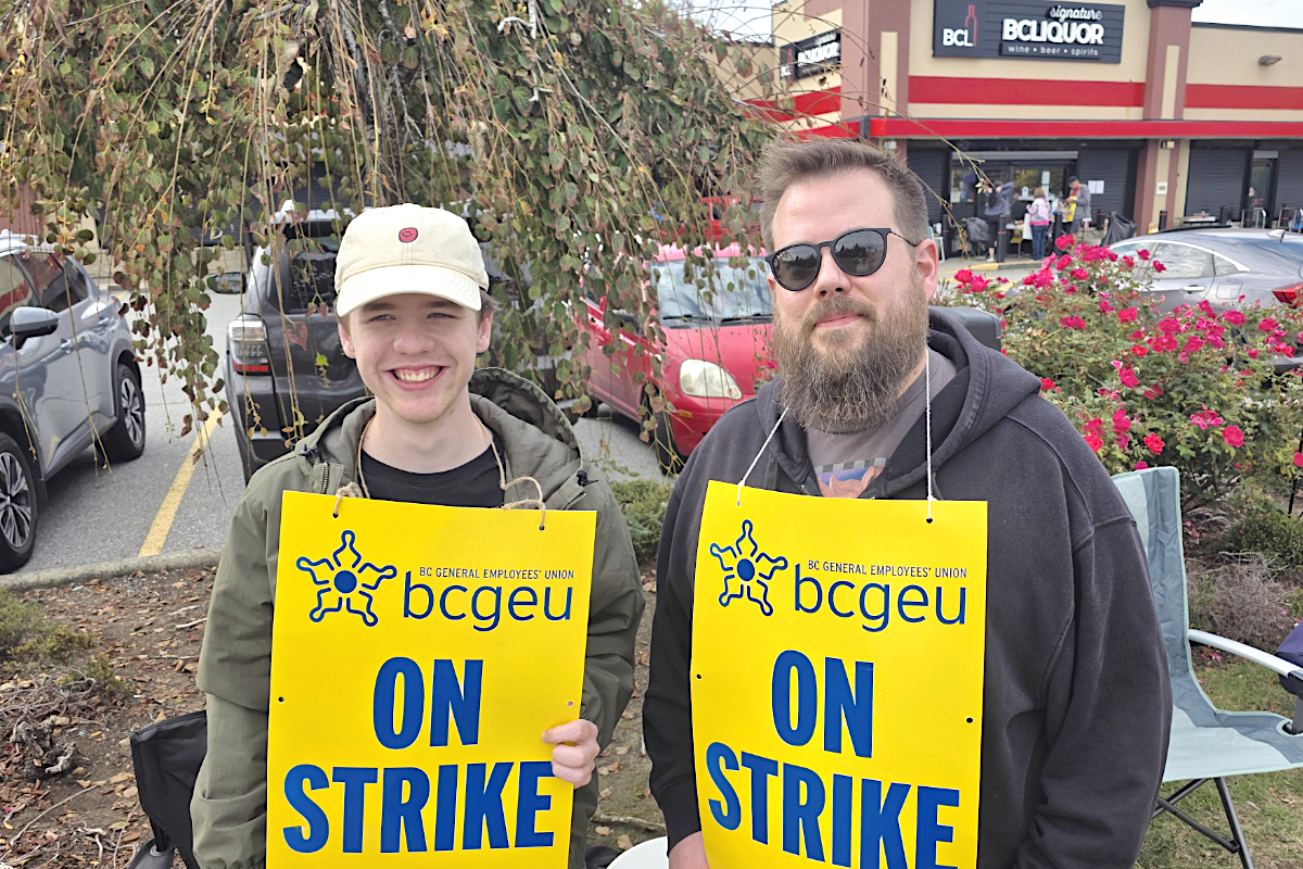 BCGEU picket line