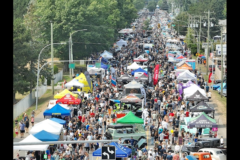 A drone flight revealed the size of the crowds at Cruise-In.