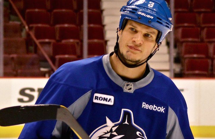 Ducks acquire Kevin Bieksa from Canucks for a second-round pick – Orange  County Register