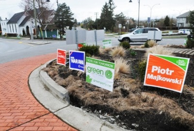 23606langleyElectionsigns5Corners