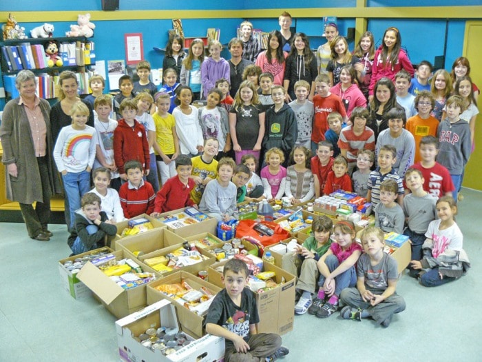 24014langleyxmasfoodbankdonations