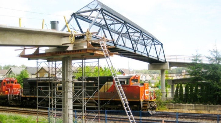 24286langleyPedestrianoverpass