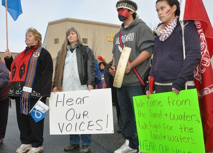 Miranda GATHERCOLE 2012-01-19
Idle No More outside of Willowbrook Mall.