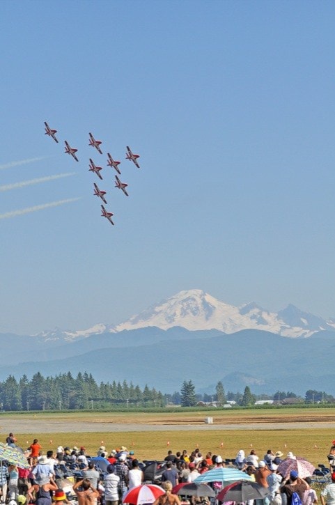 24903langleyairshowvert