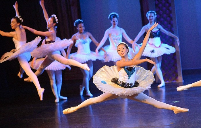 25490surreyw-ballet