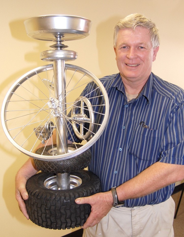 25690aldergroveCrazyWheelsTrophy0040web