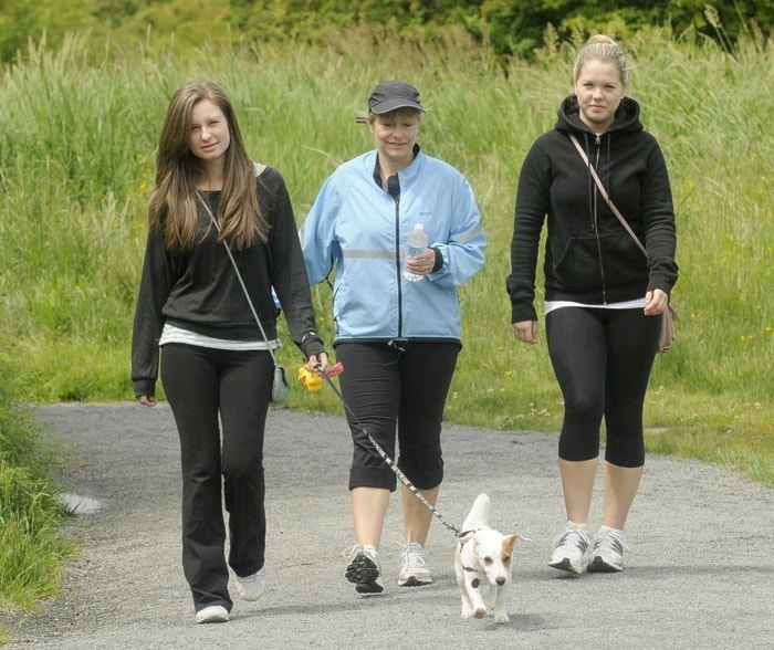 26733surreyTyneheaddogwalkers-ES-7web