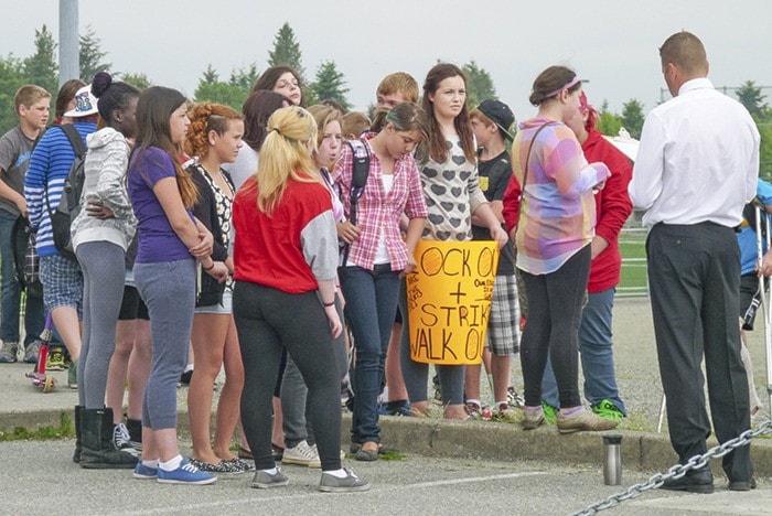 28085langleyStudentswalkoutJune4