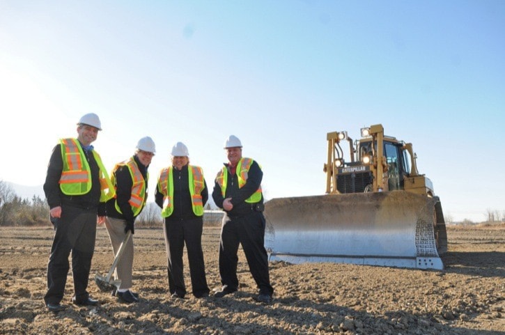 29117langleyottercoopgroundbreaking.0203webversion