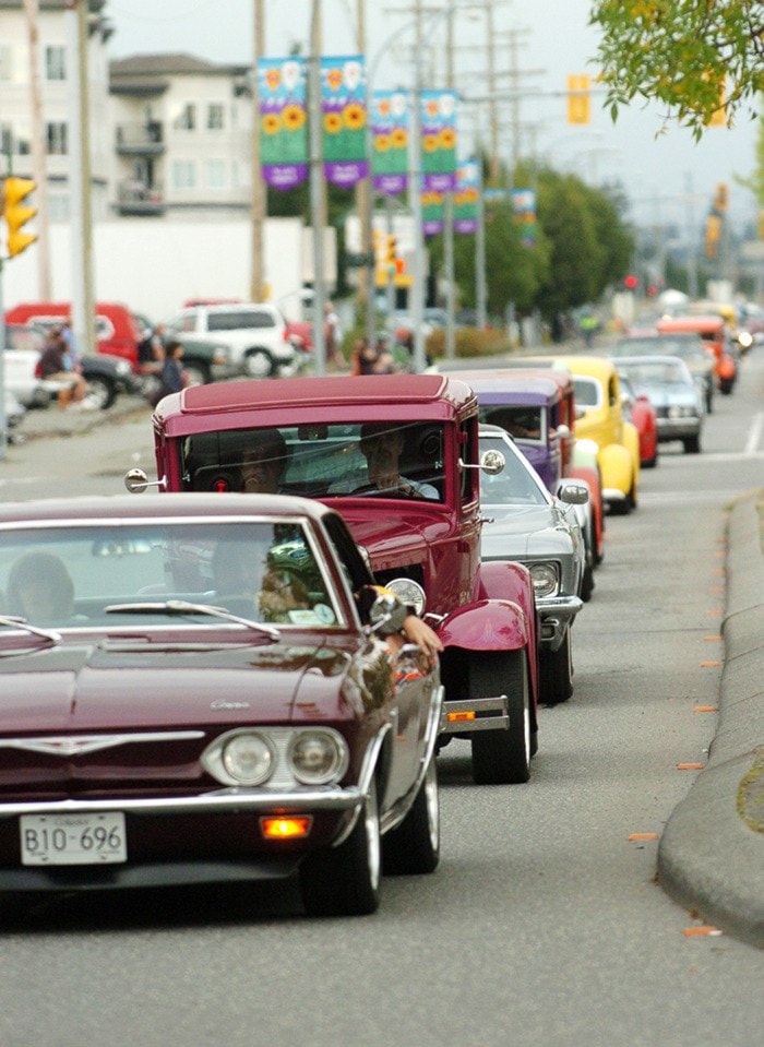 36733langleyCruise-InGloverRoadparade
