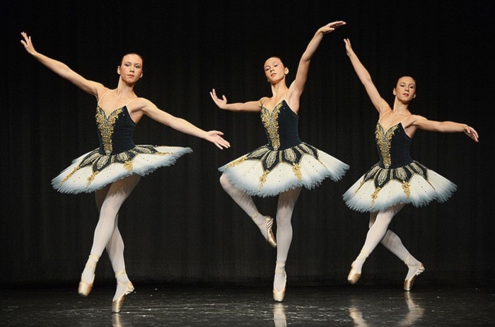39634surreyw-dance