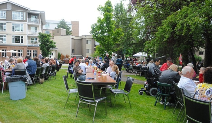 40633langleyRainbowLodgeBBQ