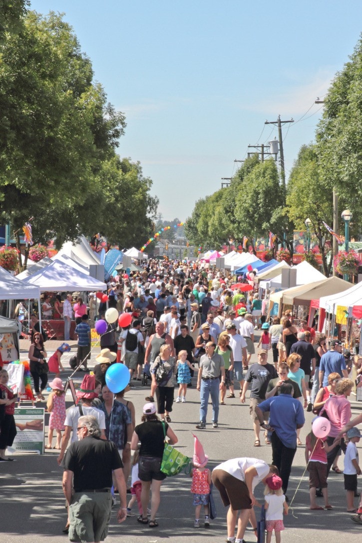 GJAMES 08-20-11
Arts Alive on Fraser Highway.