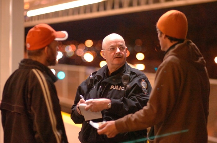44470surreyTransitPolicefarecheck-7web