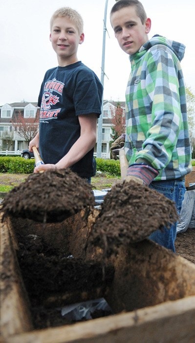 46098langleytrackandfieldcompostsaleweb