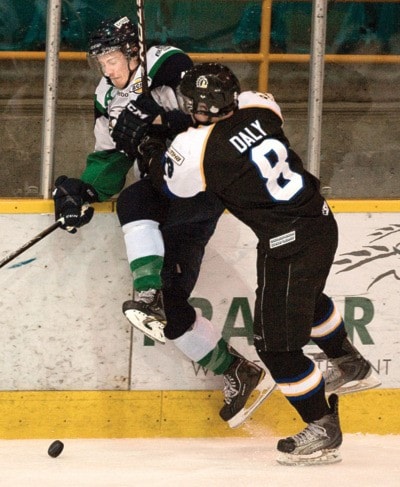 52241langleyEaglesChiefs030811-02