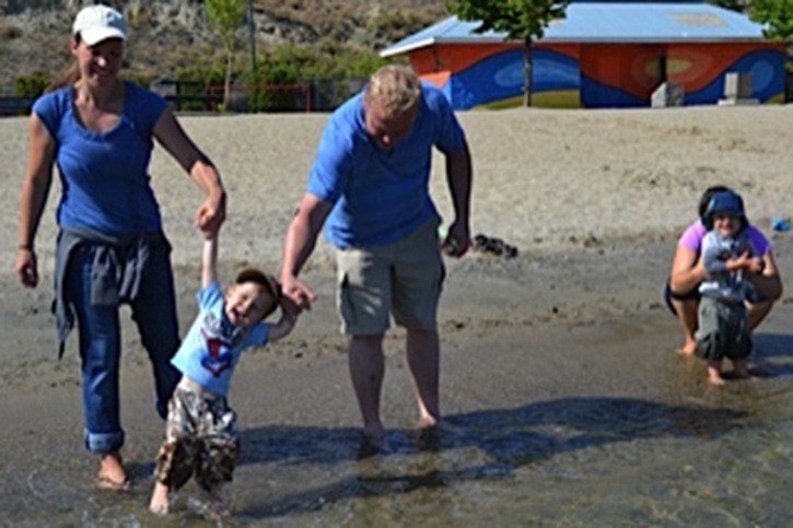 54255langleymoniquefamilyshot