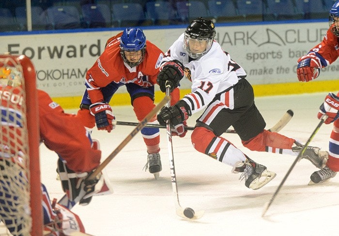 55007surreywHockeyVWHawks-BJ-Nov13