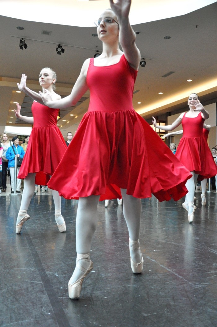 65978langleyLavrovadancers2