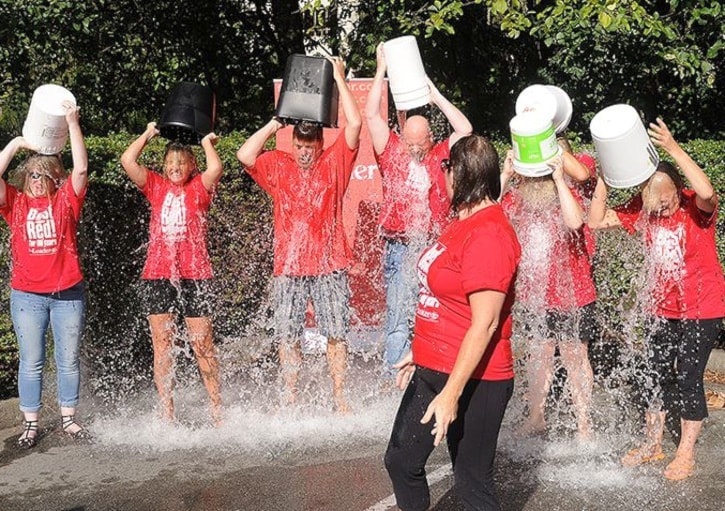 71232BCLN2007SurreyLeaderIceBucketChallenge