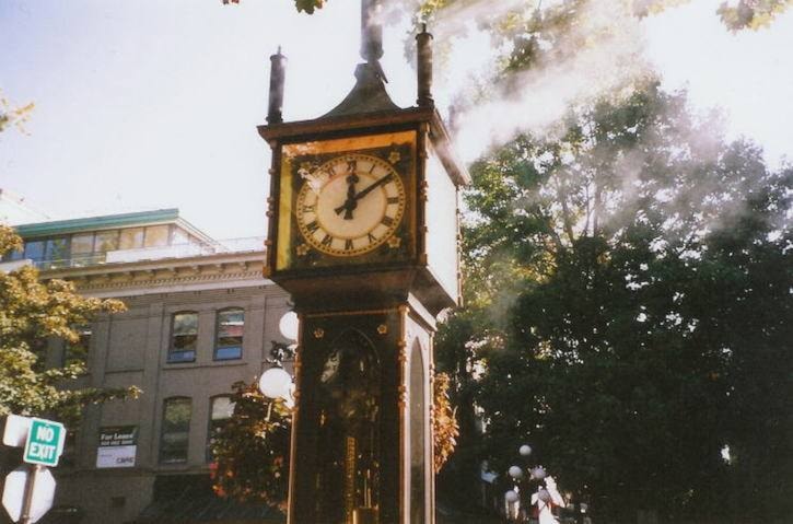 86306BCLN2007VancouverGastownSteamClock-WikimediaCommons2004