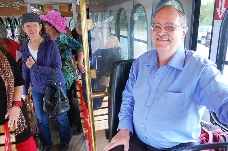 86922aldergroveTrolleyDriver0021WEB
