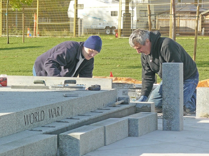 9086langleyCenotaphbaseinstalledweb