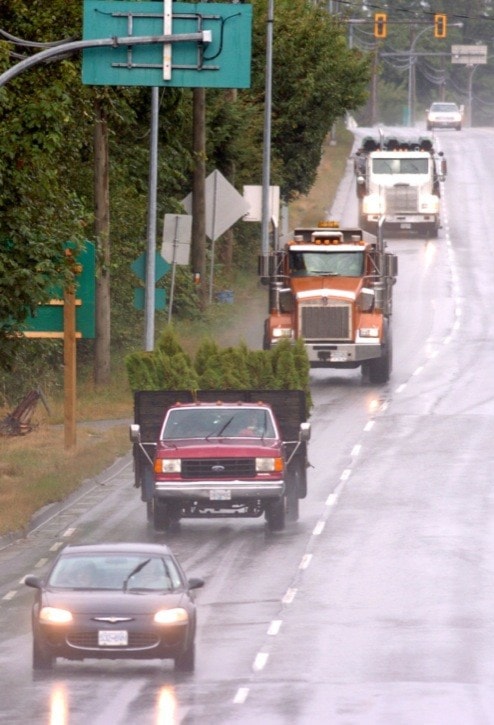 9584langleyTrucksandCarsHwy10