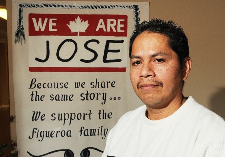 John Gordon 2010-12-04
Jose Figueroa with a sign made by his supporters.