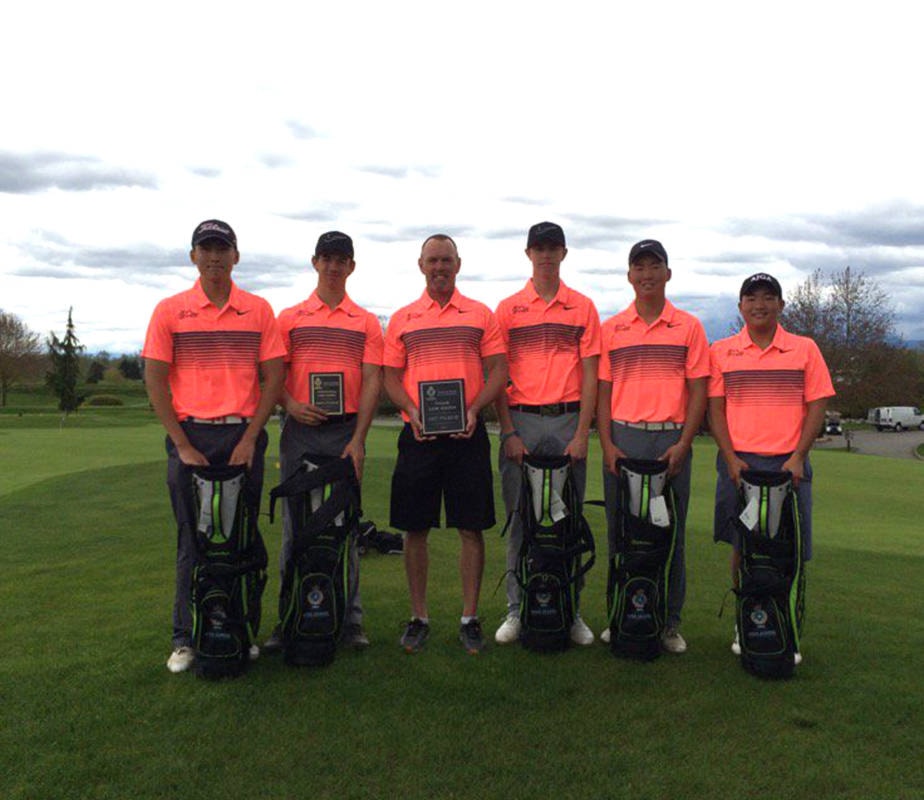 web1_170425-LAT-Sports-WGgolf