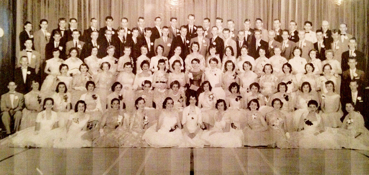 web1_0511_grads-of-57-3